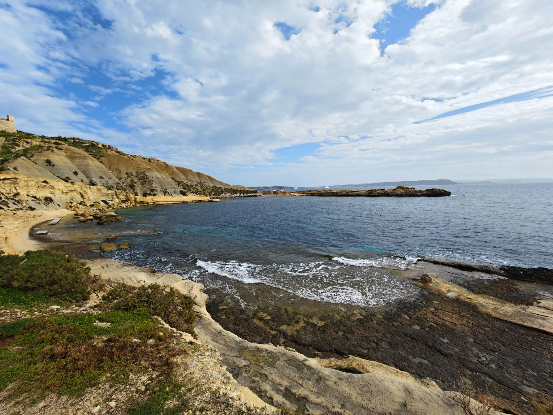 Xatt l-Aħmar Beach — photo
