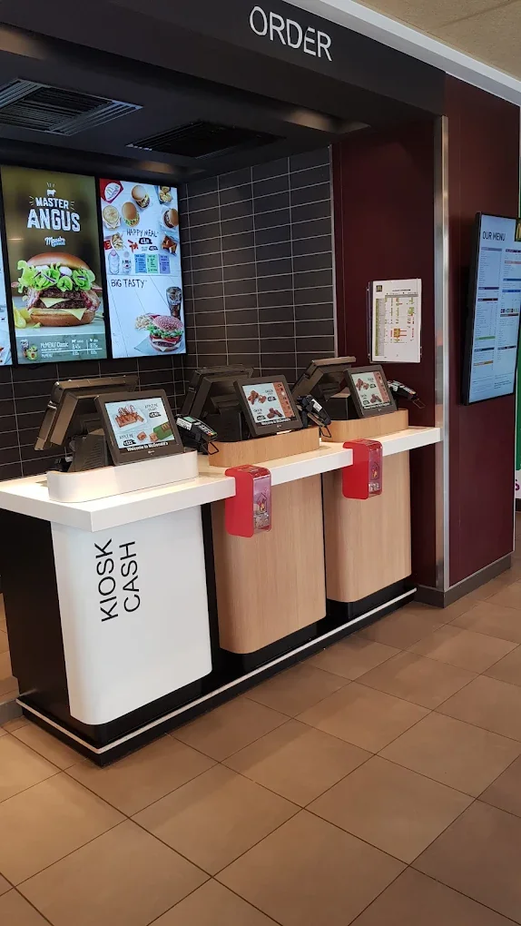 McDonald`s Gozo — photo